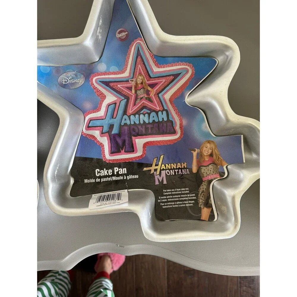 Lot Of 3 Brand New Wilton Pan Sesame St. Cadabby Cinderella Hannah Montana